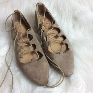 Me Too Suede Laced Ankle Pointed Tie Flats Sz 7.5M